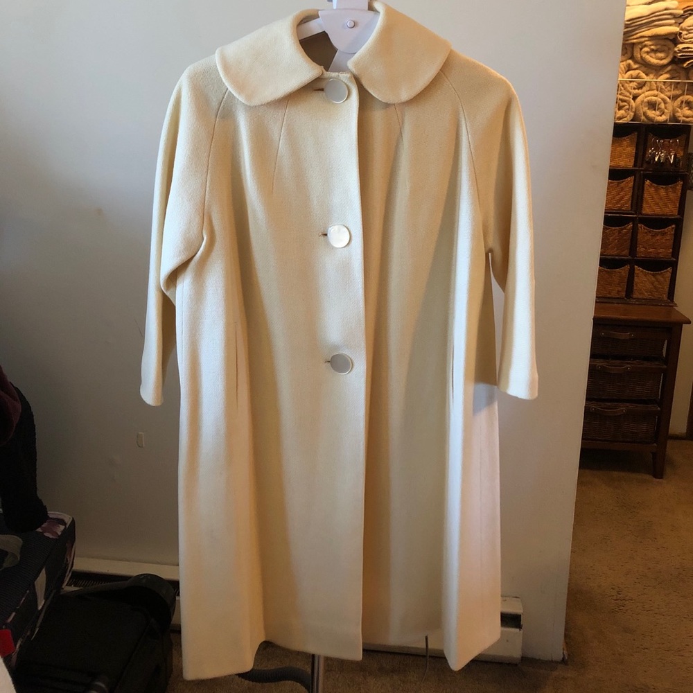 Vintage cream coat size Slim XL
